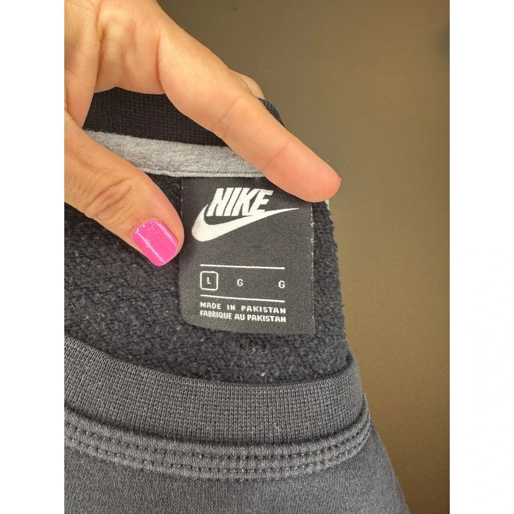 Nike Mens Crewneck Sweatshirt Navy Blue Embroidered Swoosh Fleece Pullover L